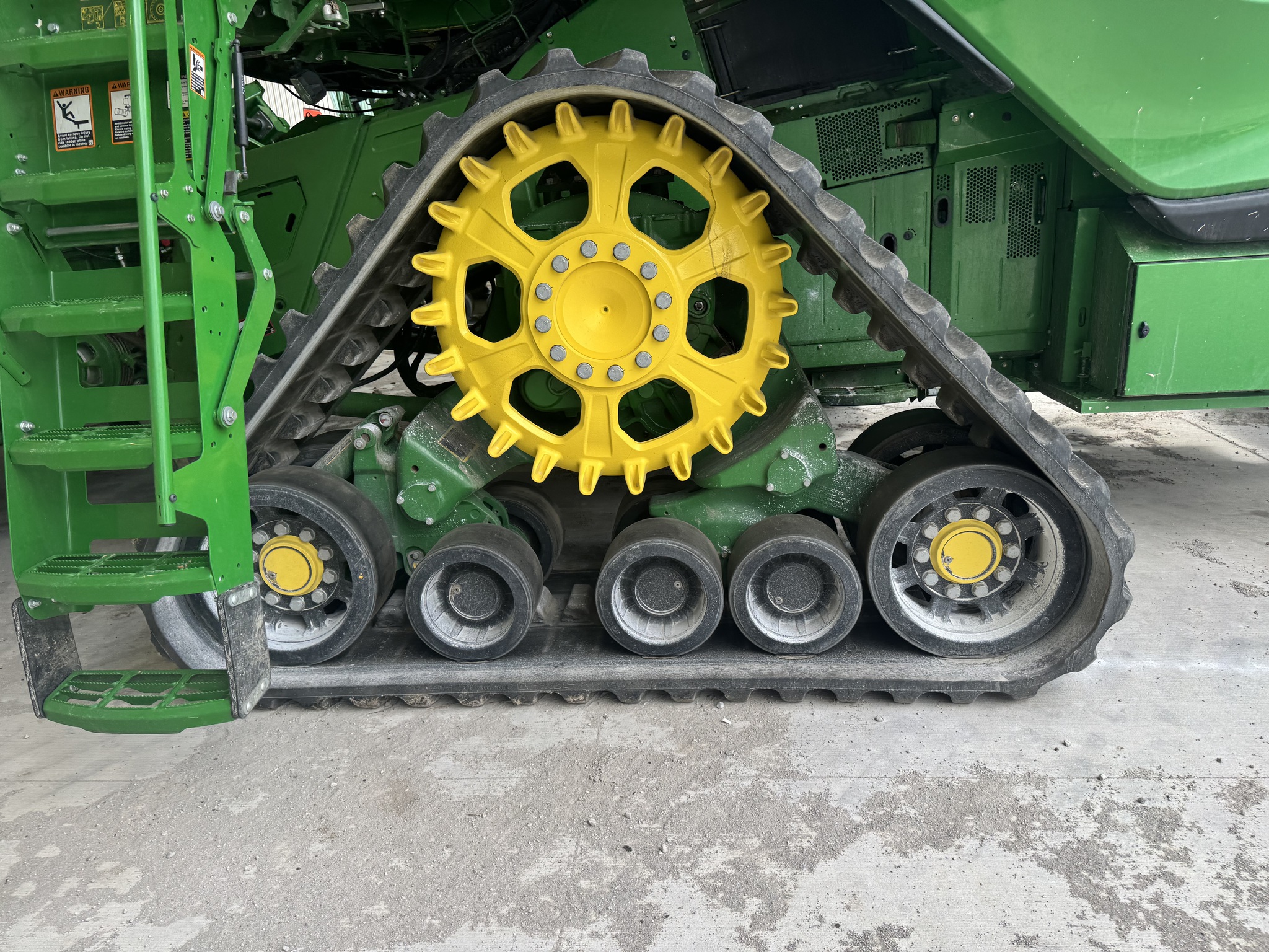 2025 John Deere X9 1000 at Heritage Tractor in Pittsburg, KS