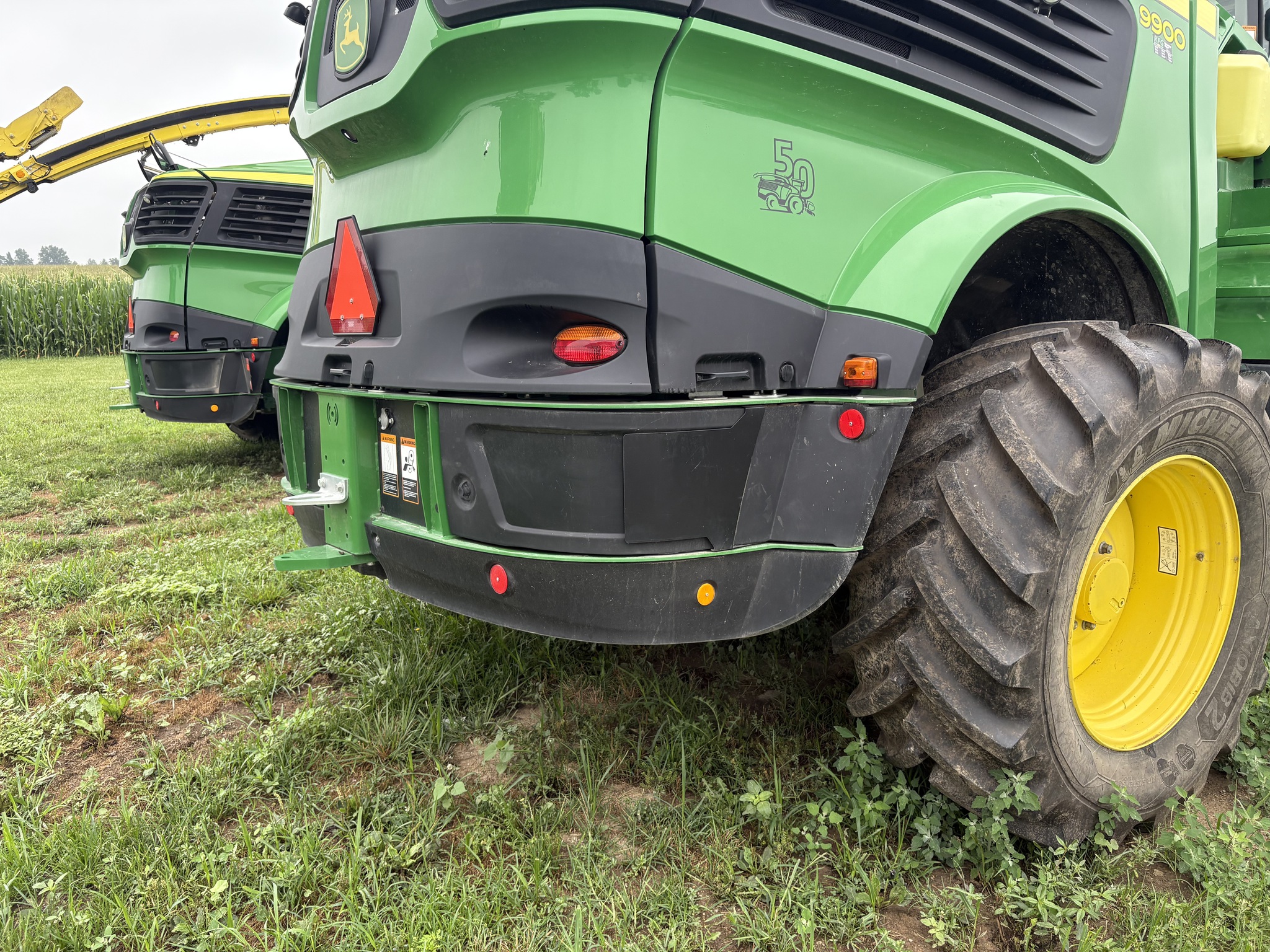 2022 John Deere 9900 Image 16