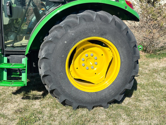 2024 John-Deere 5060E