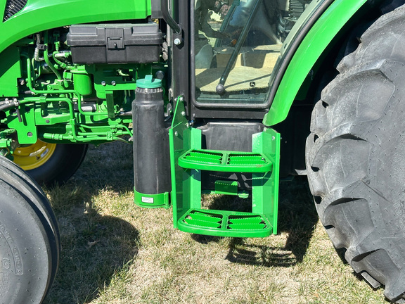 2024 John-Deere 5060E