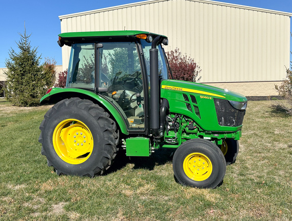 2024 John-Deere 5060E