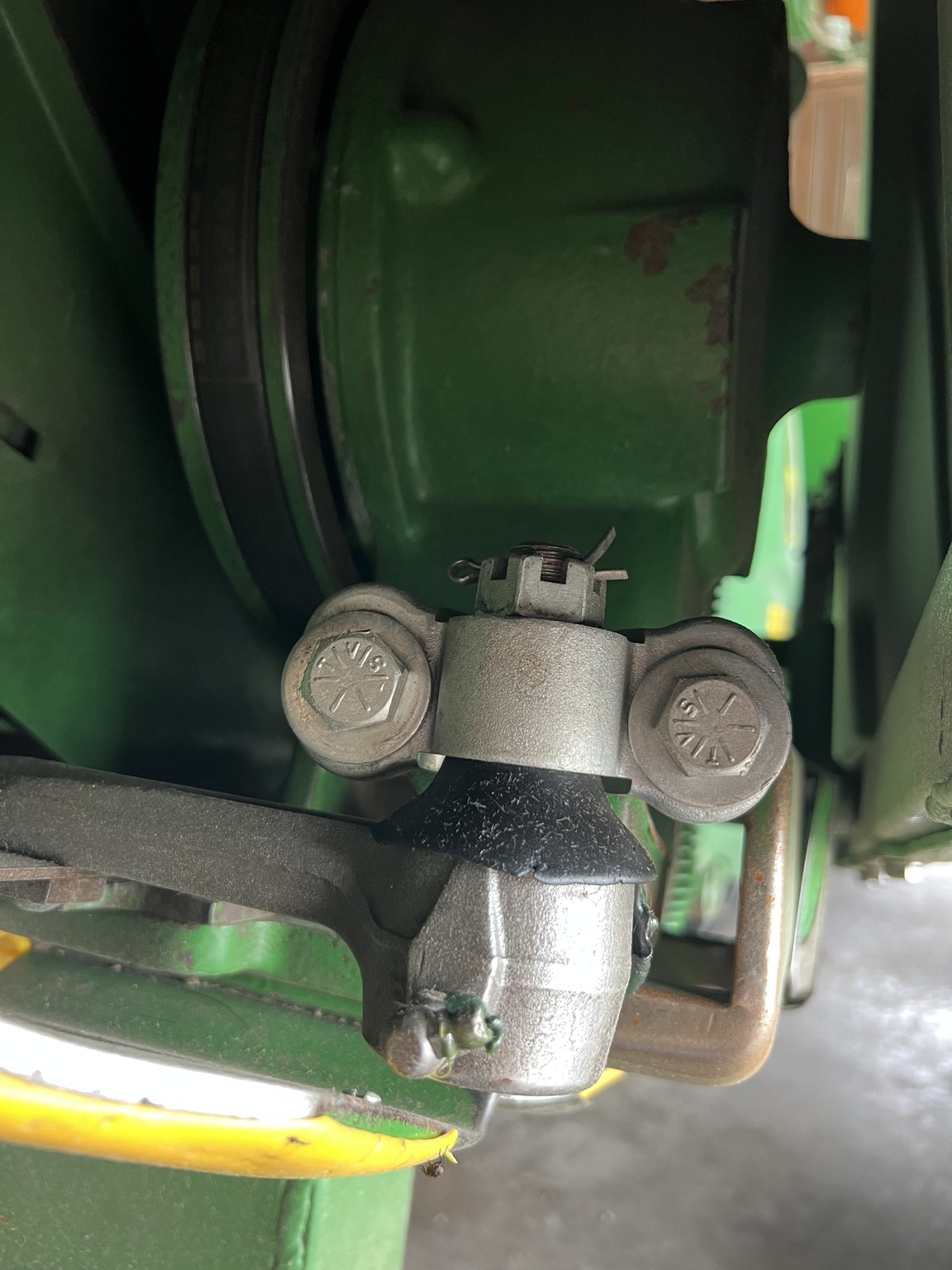 2002 John Deere 920 Image 3