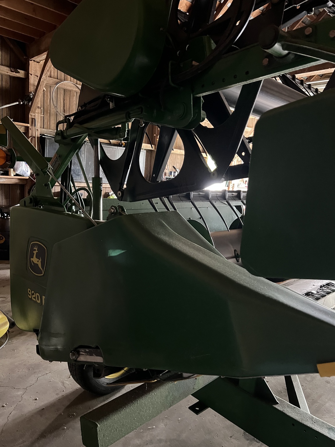 2002 John Deere 920 Image 6