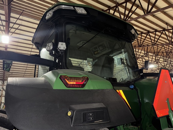 Photo of 2022 John Deere 8R 340