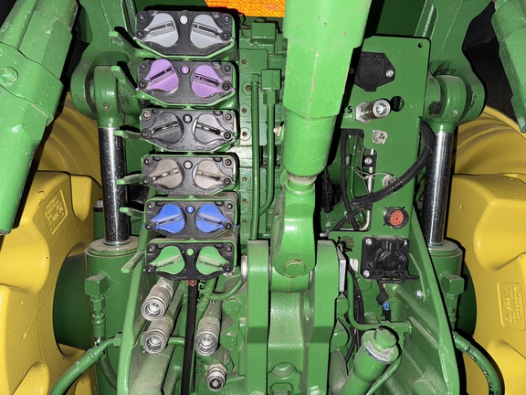 Photo of 2022 John Deere 8R 340