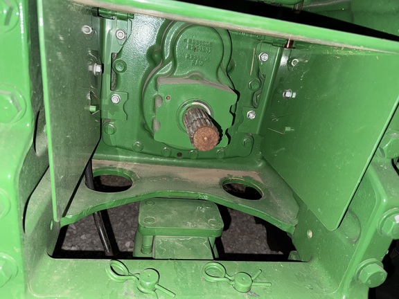 Photo of 2022 John Deere 8R 340