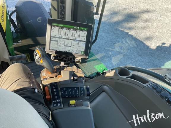 Photo of 2022 John Deere 8R 340