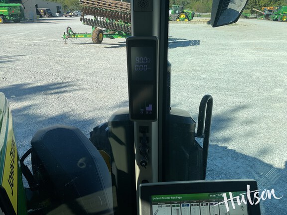 Photo of 2022 John Deere 8R 340