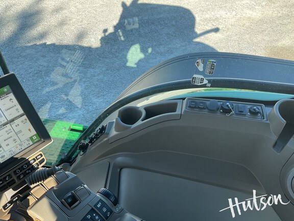 Photo of 2022 John Deere 8R 340