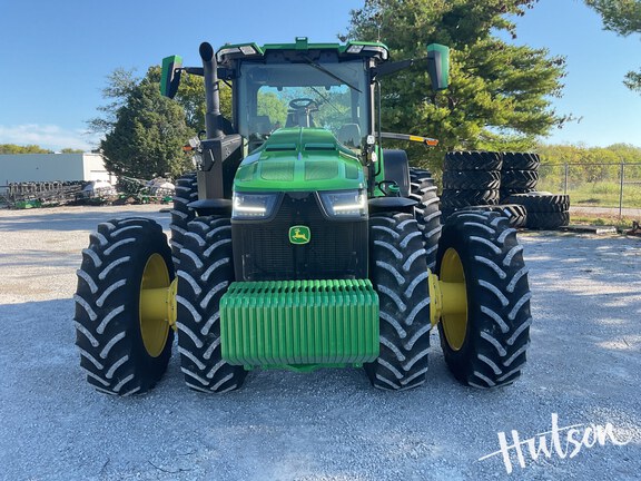 Photo of 2022 John Deere 8R 340