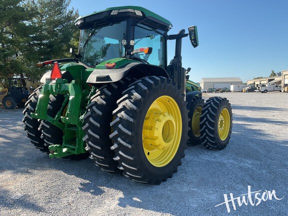 Photo of 2022 John Deere 8R 340