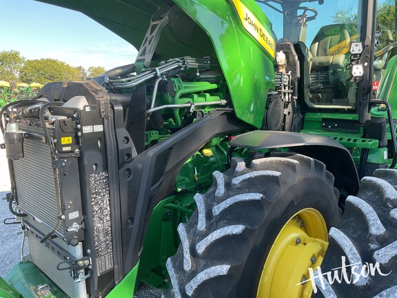 Photo of 2022 John Deere 8R 340