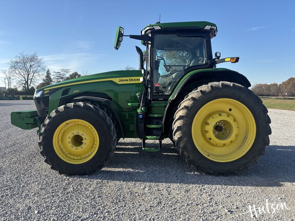 Photo of 2022 John Deere 8R 340