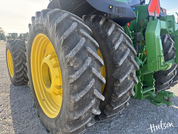 Photo of 2022 John Deere 8R 340