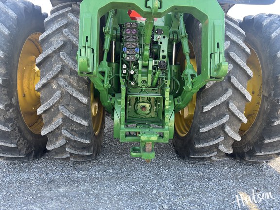 Photo of 2022 John Deere 8R 340