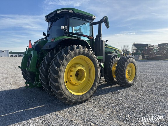 Photo of 2022 John Deere 8R 340