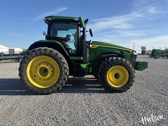 Photo of 2022 John Deere 8R 340