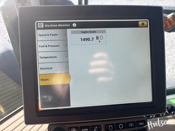 Photo of 2022 John Deere 8R 340