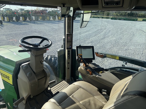 Photo of 2022 John Deere 8R 340