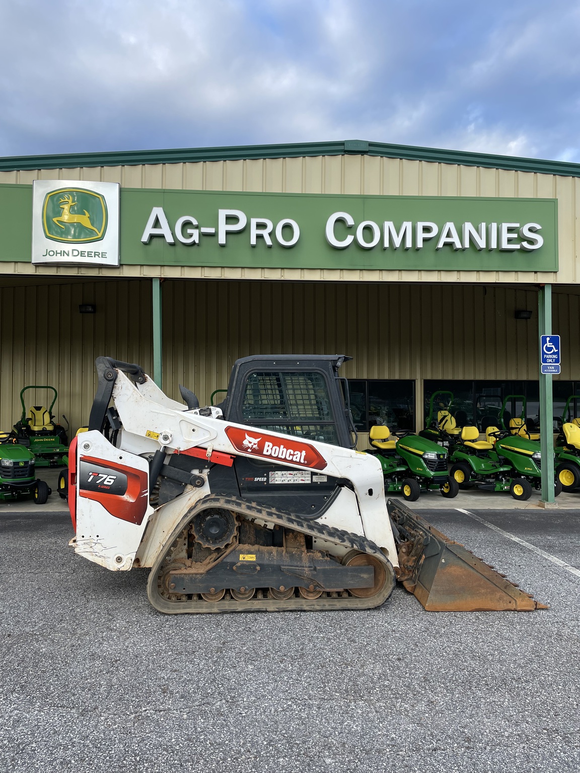 2020 Bobcat T76 Image 2