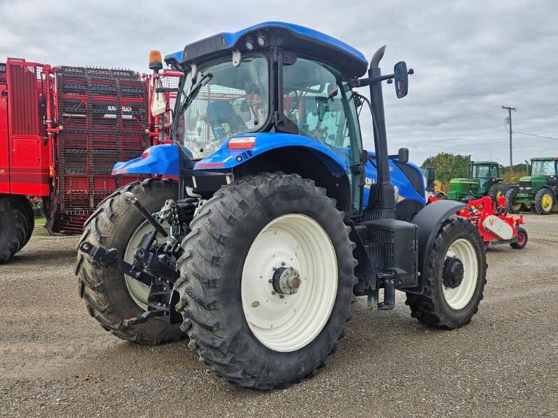 2017 New Holland T7.210 T4B Image 3