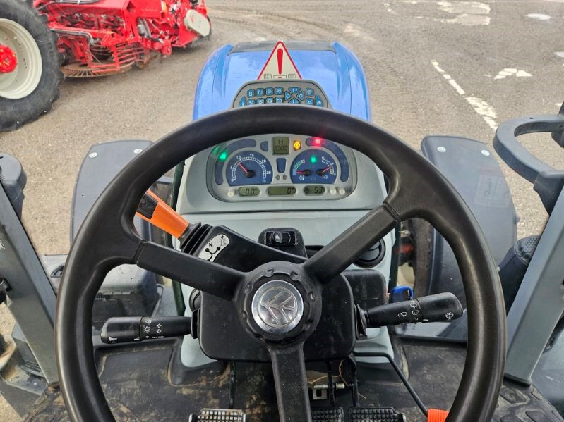 2017 New Holland T7.210 T4B Image 8