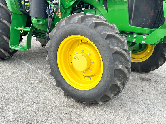 2024 John-Deere 5100E