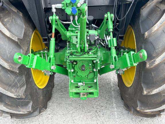 2024 John-Deere 5100E