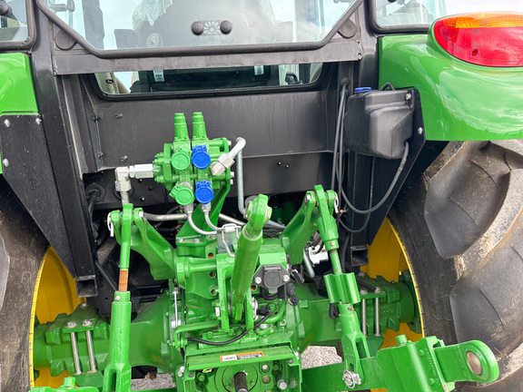 2024 John-Deere 5100E