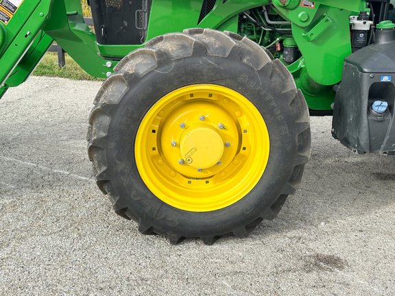 2024 John-Deere 5100E