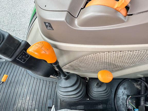 2024 John-Deere 5100E