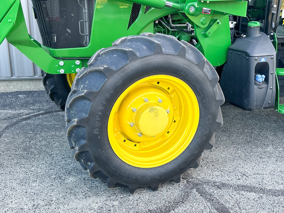 2024 John-Deere 5100E