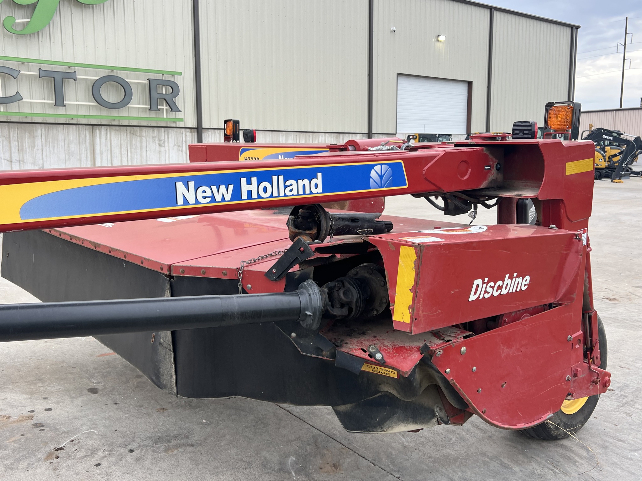 2013 New Holland H7230 at Heritage Tractor in Rogersville, MO
