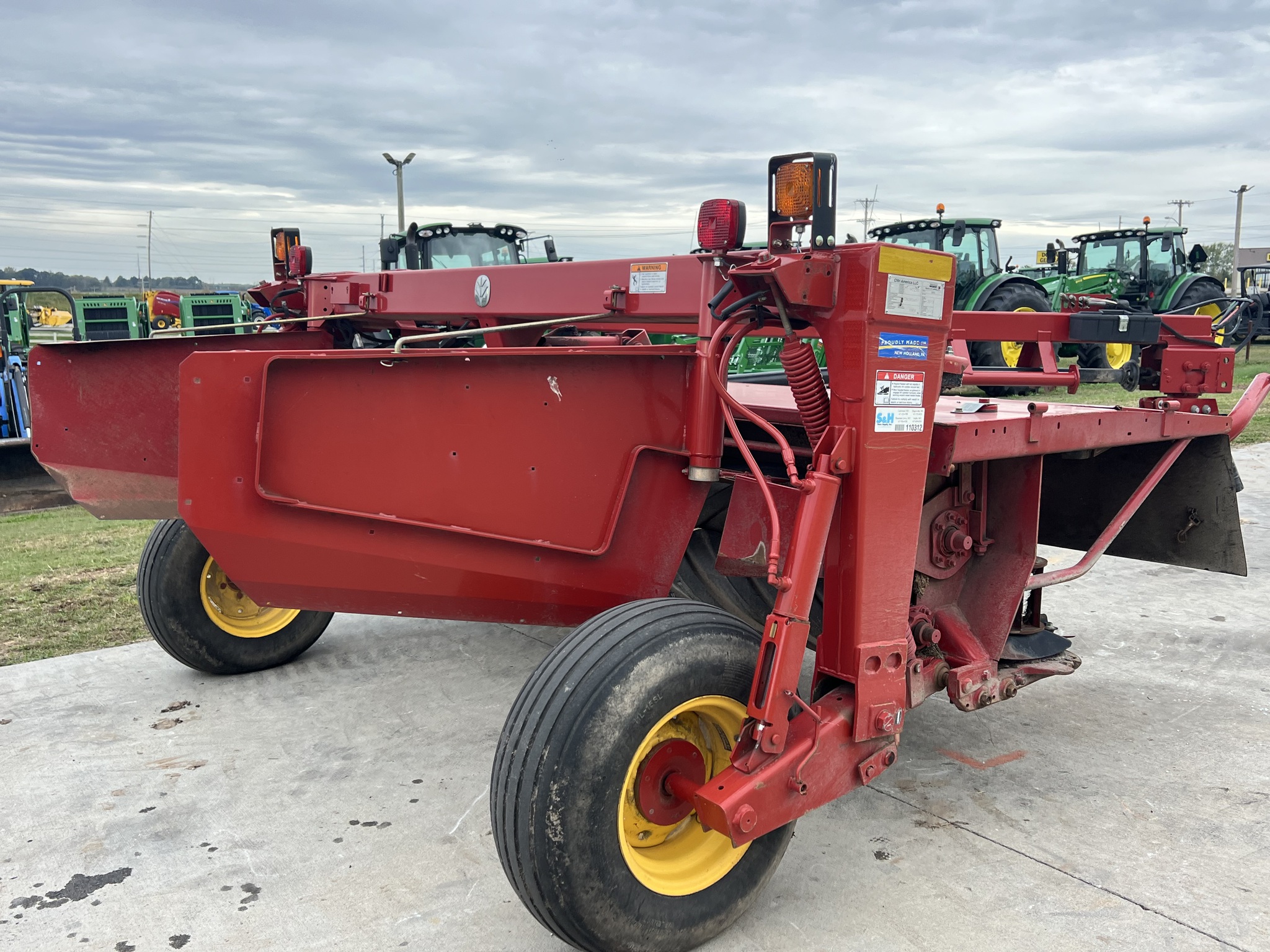  2013 New Holland H7230 at Heritage Tractor in Rogersville, MO