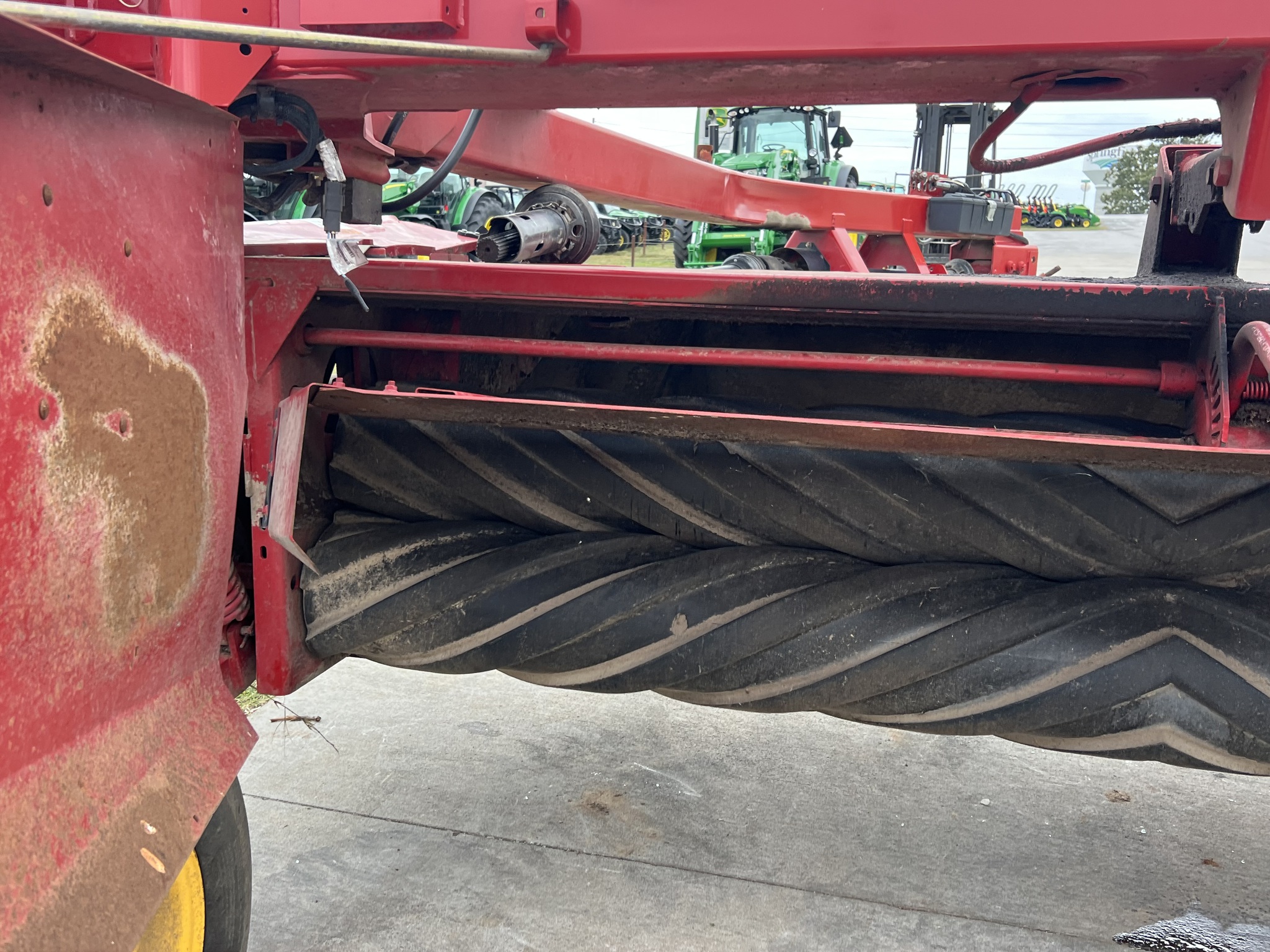  2013 New Holland H7230 at Heritage Tractor in Rogersville, MO