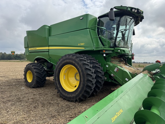 Photo of 2024 John Deere S780