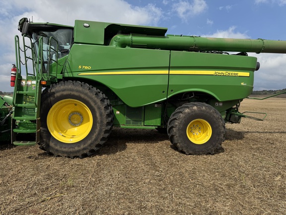Photo of 2024 John Deere S780