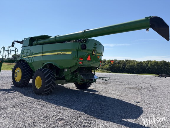 Photo of 2024 John Deere S780