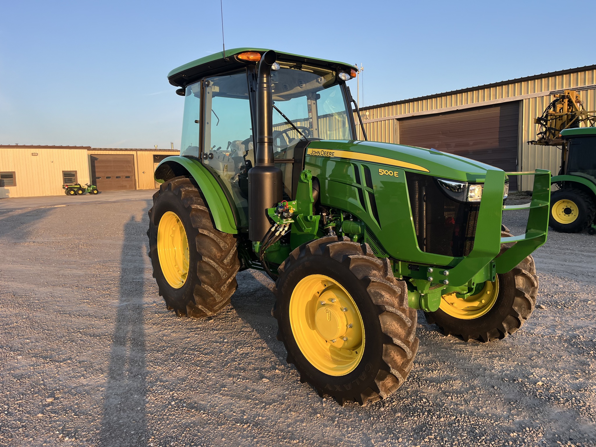  2025 John Deere 5100E at Heritage Tractor in Nevada, MO