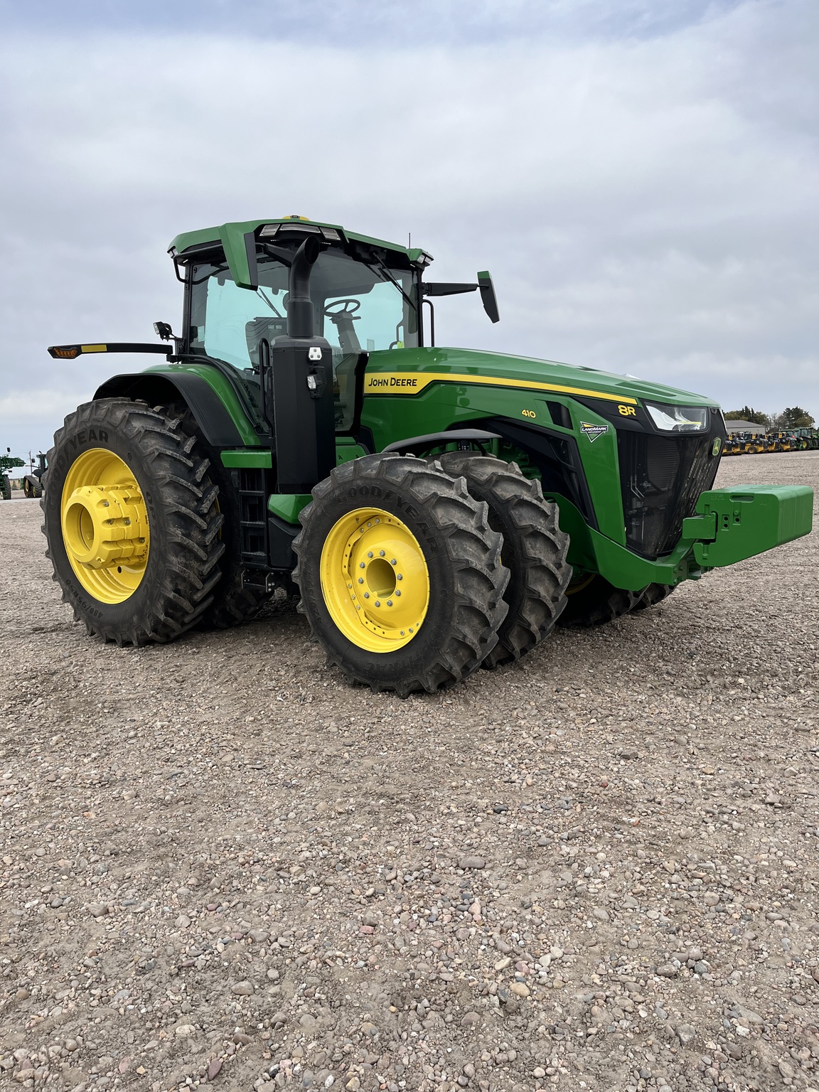 2025 John Deere 8R 410 Image 1