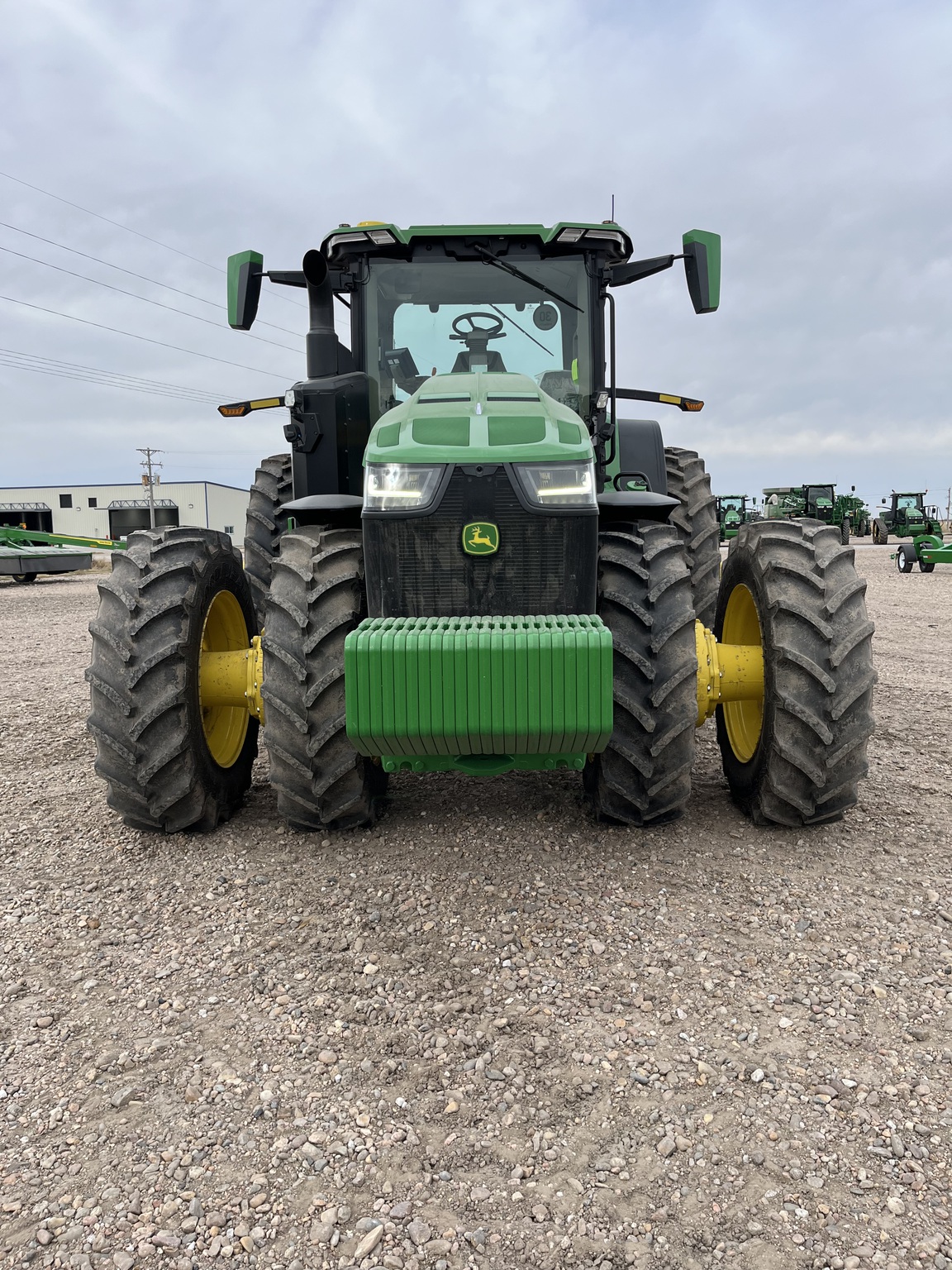 2025 John Deere 8R 410 Image 2