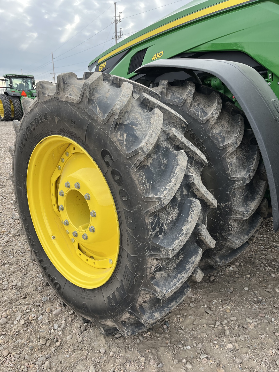 2025 John Deere 8R 410 Image 15