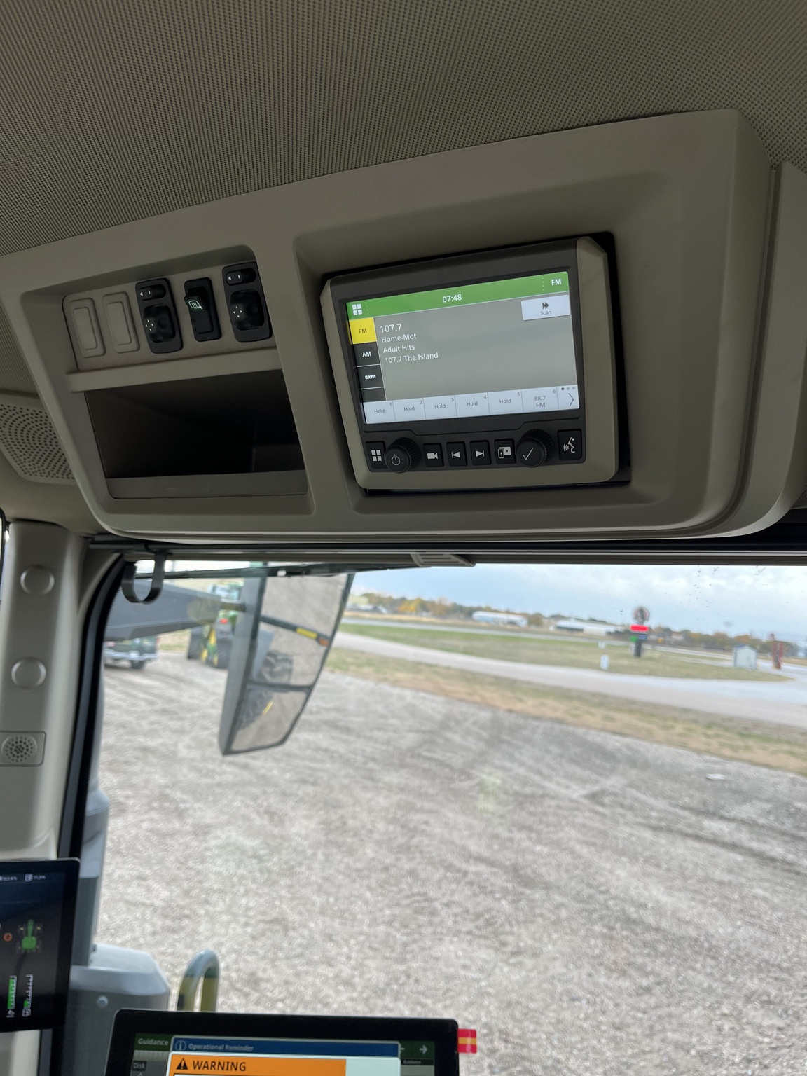 2025 John Deere 8R 410 Image 18