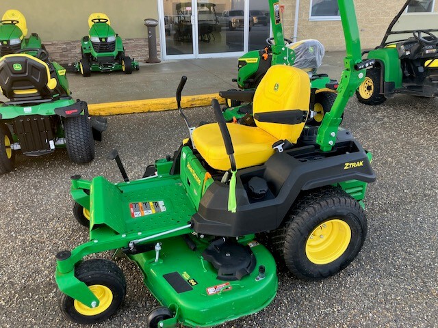 2023 John Deere Z515E Image 2