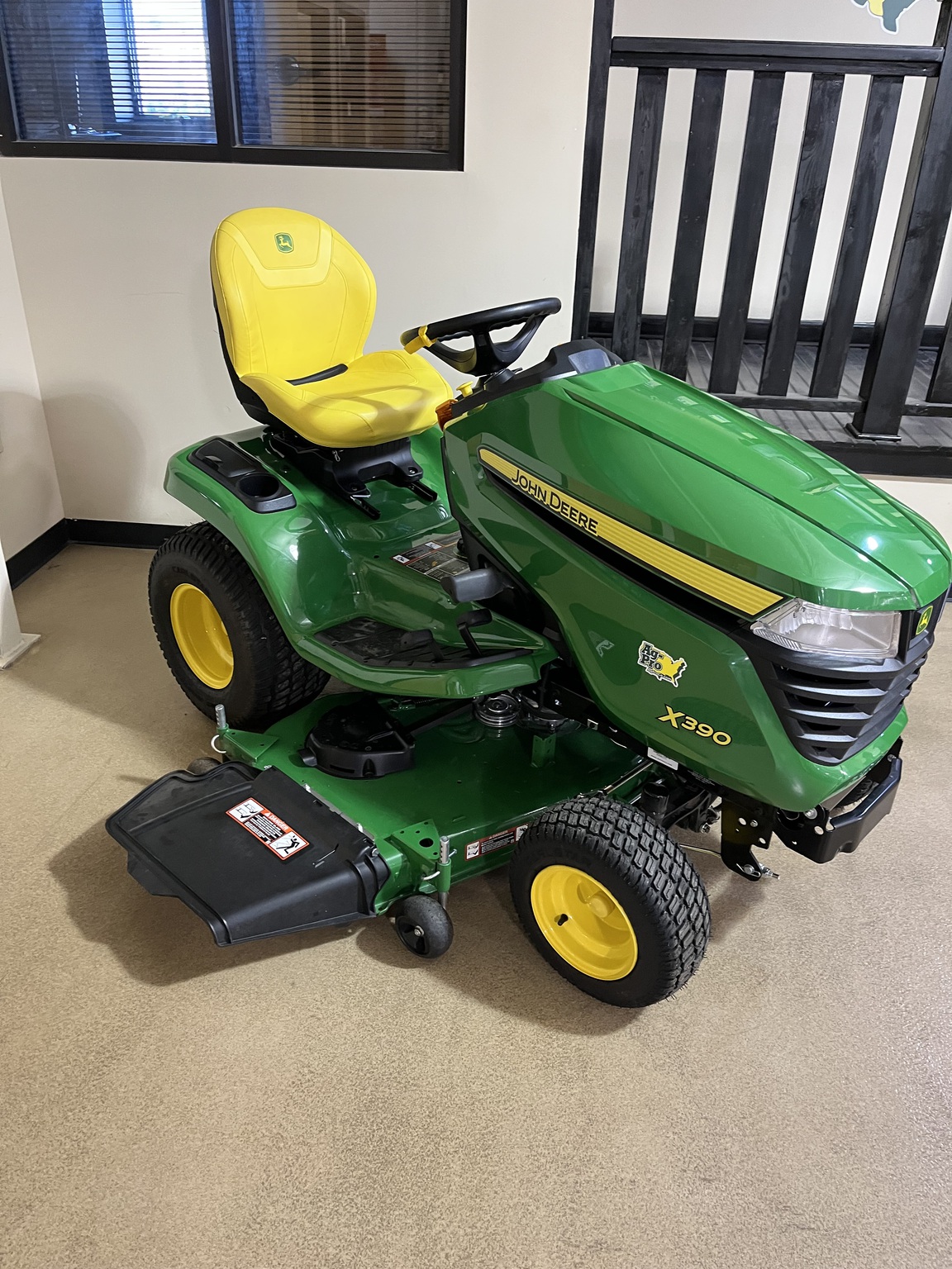 2025 John Deere X390 Image 1