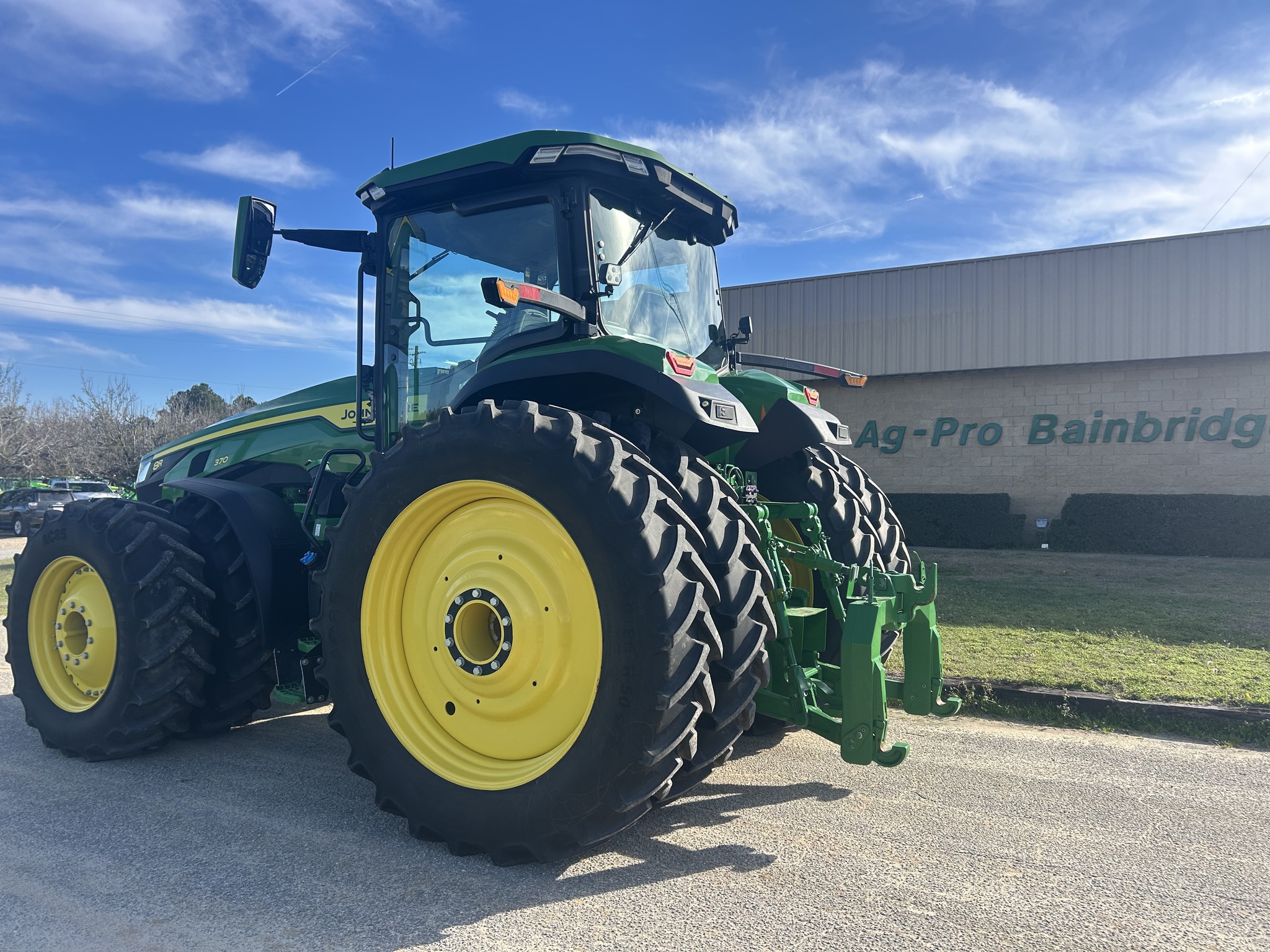 2024 John Deere 8R 370 Image 7