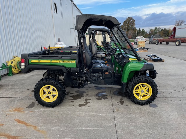 2017 John Deere 825M Image 2