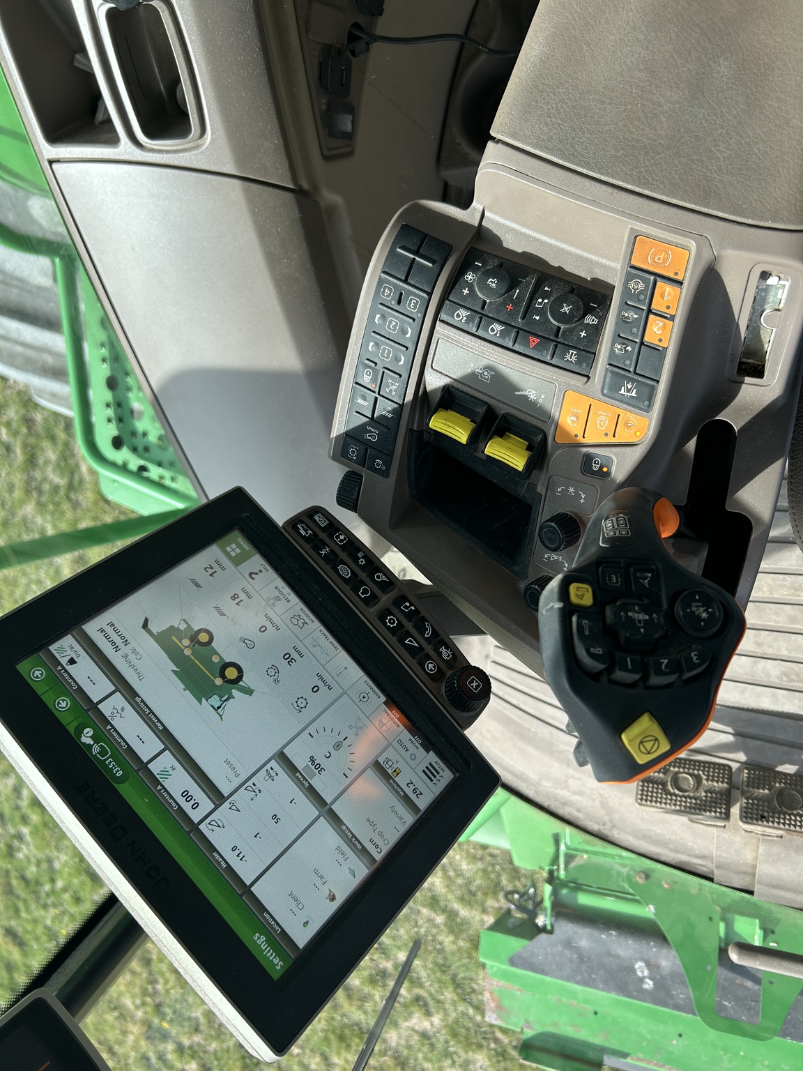  2020 John Deere S770 at Heritage Tractor in Adrian, MO