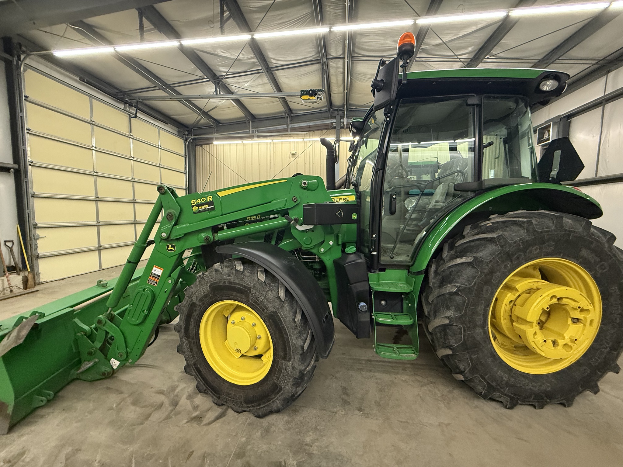 2020 John Deere 5115R Image 3