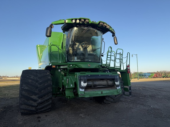  John Deere S790